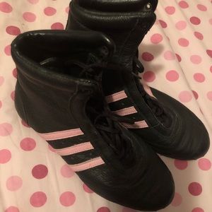 Adidas size 7 wrestling shoes